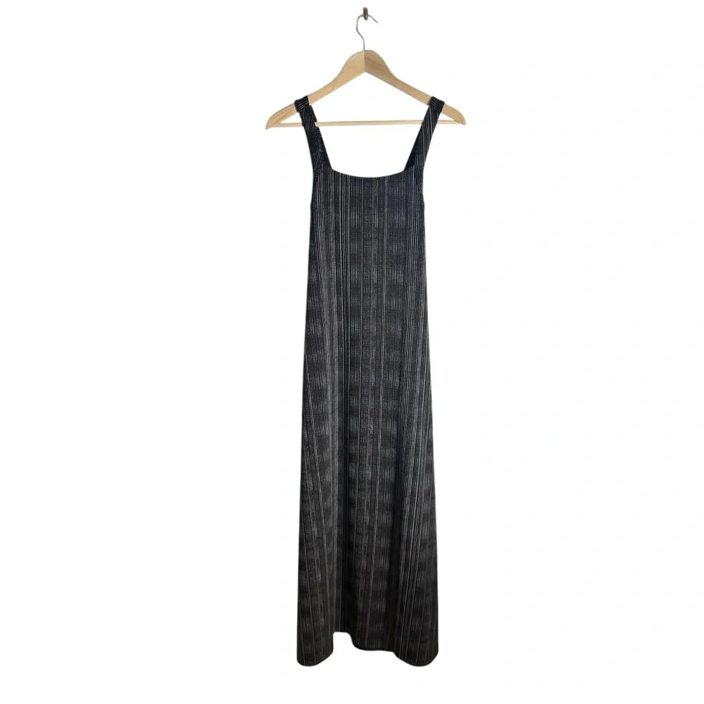 Athleta Arrival Maxi Dress Amara Stripe Black White Athleisure Size Medium - Picture 2 of 7